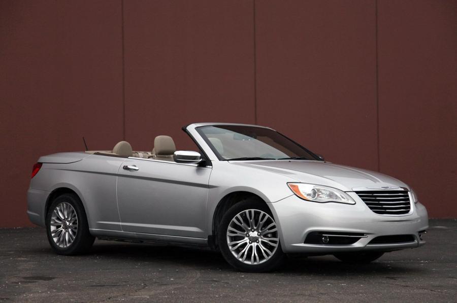  Chrysler 200 Convertible 2011 года  (фото 73 из 73)